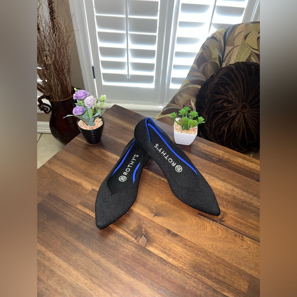 Rothy’s The Point Flat Black - Size 6